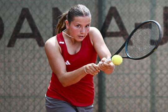 Tài năng trẻ Ida Wobker bị xử thua tại Wimbledon 2026 sau sự cố ném vợt