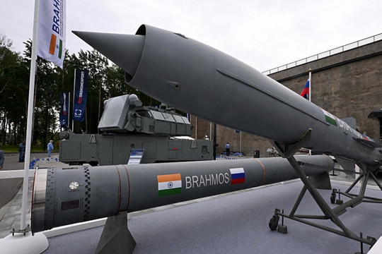 UAE đàm phán mua tên lửa siêu thanh BrahMos và hệ thống AI từ Ấn Độ