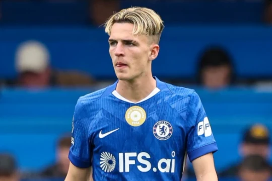 Chelsea quyết giữ ngọc quý Jesse Derry: Hợp đồng dài hạn để chặn đứng Bayern và Juventus