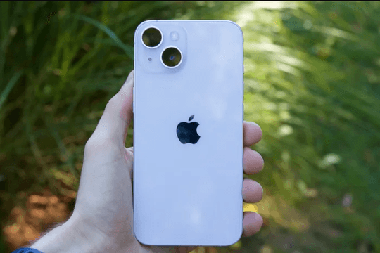 iPhone 14 chính thức rời kệ hàng Việt Nam: Dấu chấm hết cho kỷ nguyên cổng Lightning