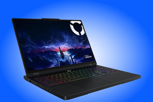Lenovo ra mắt Legion Pro 5i mới trang bị Intel Arrow Lake và RTX 5070 12GB