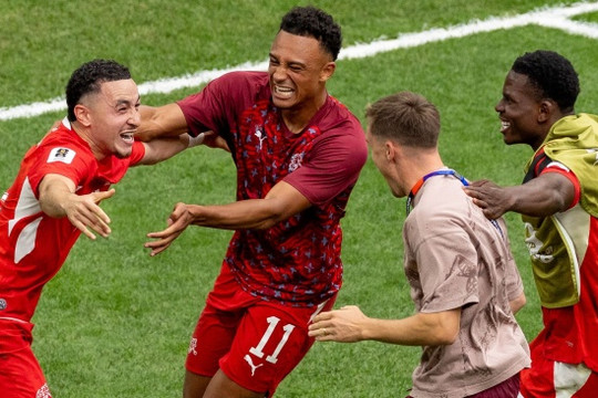 Thụy Sĩ phá lời nguyền 72 năm tại World Cup: Đêm Vancouver huyền diệu của Gregor Kobel