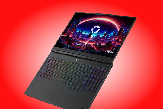 Lenovo Legion 5 15AGP11: Laptop gaming 15 inch sở hữu RTX 5070 12GB và màn hình OLED 165Hz