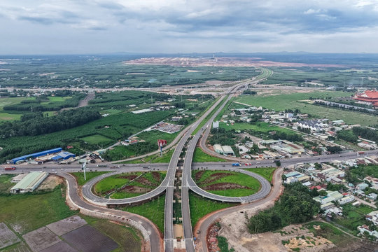 Hạ tầng kết nối sân bay Long Thành: Hai tuyến đường 2.700 tỷ đồng sắp về đích
