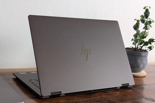 HP OmniBook X Flip 14: Đừng vội mua bản Intel khi bản AMD rẻ hơn 500 USD