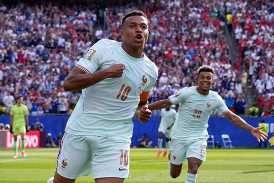 Tuyển Pháp hạ Morocco 2-0: Bản lĩnh của nhà vua và lời giải mã về quả phạt đền của Mbappe