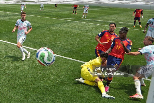 Tây Ban Nha 2-1 Bỉ: Sai lầm của thủ môn MU và bi kịch mang tên Thibaut Courtois
