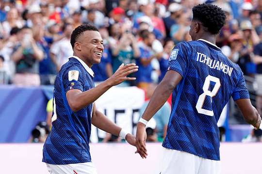 Pháp nhận cú hích lớn: Mbappe và Tchouameni sẵn sàng cho đại chiến Tây Ban Nha