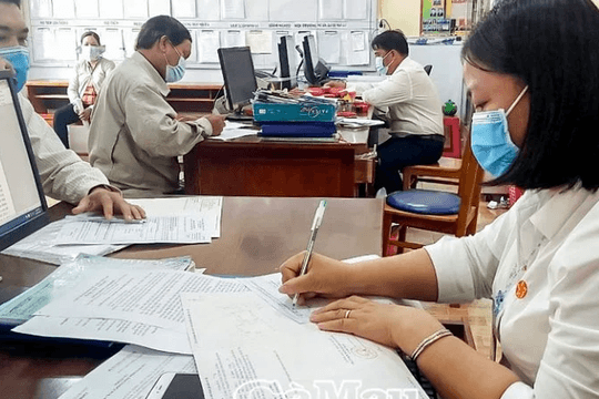Xác định thời gian không tham gia công tác để xếp loại công chức
