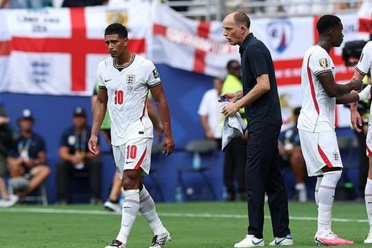 Gary Neville ủng hộ Jude Bellingham đối đầu HLV Thomas Tuchel sau chiến thắng của tuyển Anh