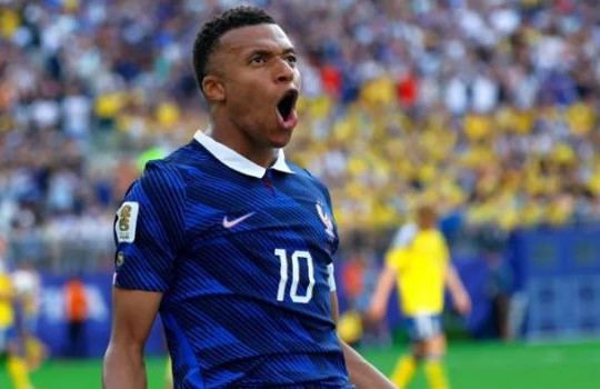 Kylian Mbappe và ngưỡng cửa lịch sử: Liệu đã đủ tầm vĩ đại nhất bóng đá Pháp?
