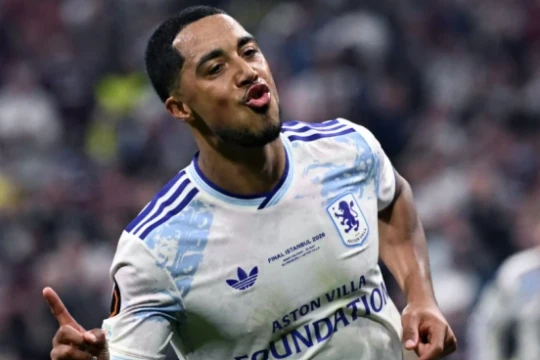 Youri Tielemans gia nhập Man Utd: Mảnh ghép hoàn hảo để giải phóng Mainoo và Andrey Santos