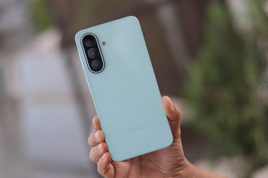 Samsung Galaxy A07s lộ diện: Smartphone giá rẻ đầu tiên sở hữu One UI 9 và Android 17?
