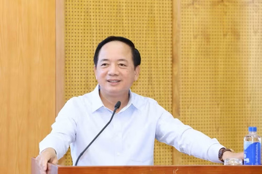 Đổi mới mạnh mẽ công tác chính trị, tư tưởng, góp phần xây dựng Đảng toàn diện