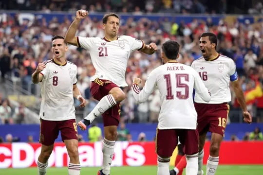 Tây Ban Nha đánh bại Pháp 2-0: Bản lĩnh La Roja và tấm vé chung kết World Cup 2026