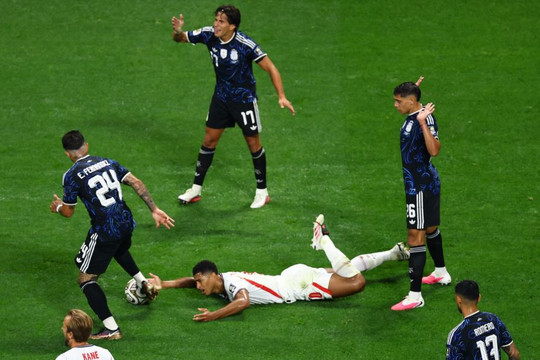 Argentina và 29 đòn hắc ám hạ gục tuyển Anh: Đỉnh cao nghệ thuật tiểu xảo