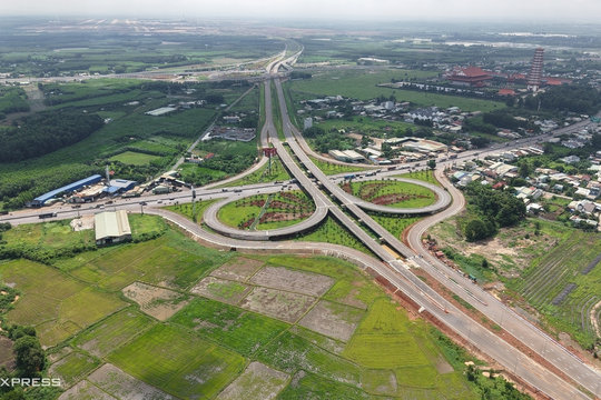 Hạ tầng kết nối sân bay Long Thành: Nút giao ĐT 25C và Vành đai 3 TP.HCM dần lộ diện