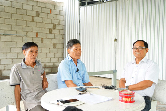 Ông Lỷ A Sy ”giữ lửa” đoàn kết ở thôn Hòa Bình