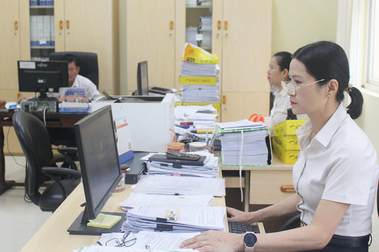 Thuế cơ sở 8 tạo đà vượt dự toán năm