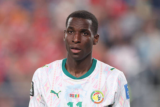 Aston Villa muốn tái hợp Unai Emery và Nicolas Jackson trong thương vụ 117 triệu bảng
