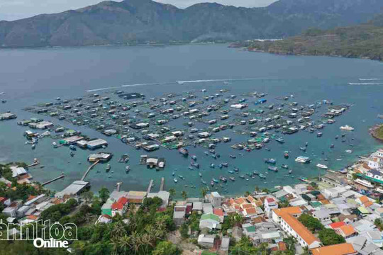 Chiến lược phát triển kinh tế biển xanh và văn hóa biển đảo tại Khánh Hòa