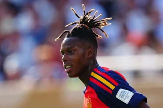 Arsenal tái kích hoạt thương vụ Nico Williams, Barcelona định đoạt tương lai Ferran Torres