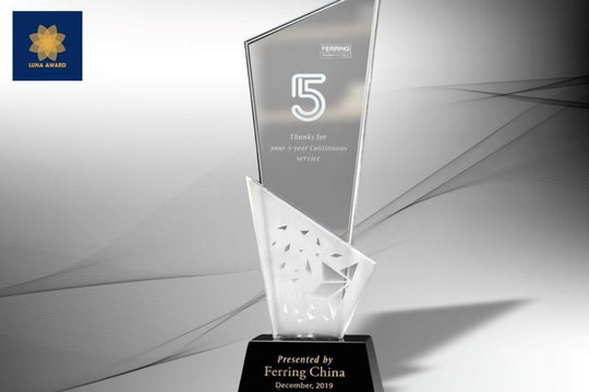 Luna Award Vietnam thiết kế kỷ niệm chương cao cấp, chuyên nghiệp
