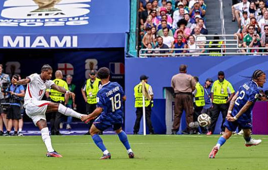 MU chặn đường Rashford đến Arsenal, Juventus nhắm người gác đền Martinez