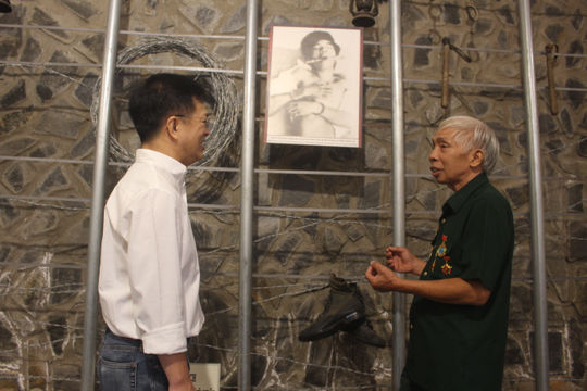 Bức ảnh lịch sử của người cựu tù