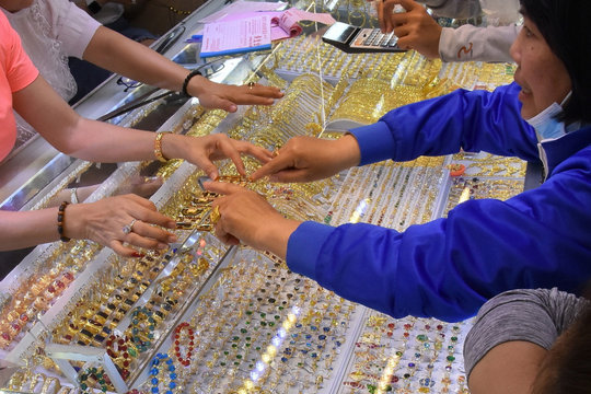 Chốt giá vàng hôm nay chiều 23/7/2026: Vàng SJC, 9999 giảm giá mua vào tới 7 triệu, vàng thế giới dưới 4.100 USD