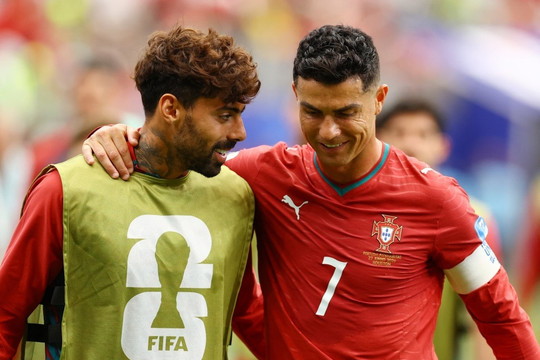 Al Nassr chiêu mộ Samu Costa: Hoàn thiện đế chế Bồ Đào Nha tại Saudi Arabia
