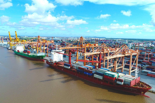 TP.HCM đẩy nhanh lộ trình di dời các cảng biển cuối cùng khỏi lõi đô thị