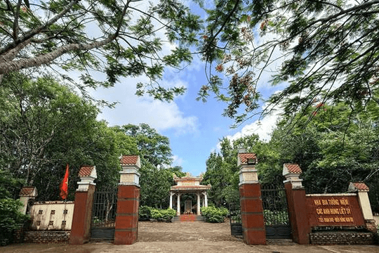 Về Quảng Trực nhớ anh