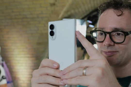Chi tiết hệ thống camera Samsung Galaxy Z Fold8: Cảm biến kép 50MP và quay video 8K