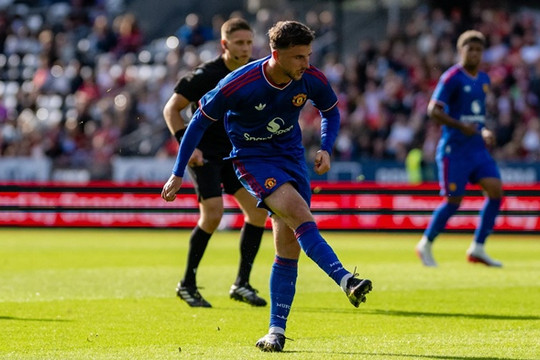 HLV Michael Carrick kéo Mason Mount xuống đá số 8: Lời giải chiến thuật cho tuyến giữa MU