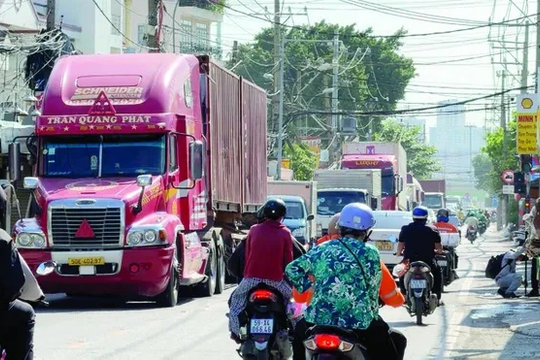 Di dời hệ thống cảng biển khỏi trung tâm TP.HCM: Lộ trình tái cấu trúc không gian đô thị