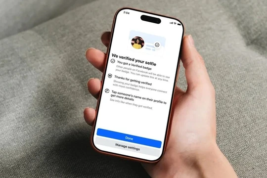 Facebook ra mắt huy hiệu tick trắng miễn phí: Xác thực người thật bằng video selfie