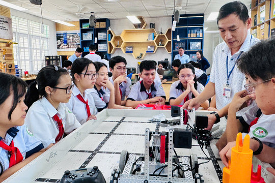 Dạy học 2 buổi/ngày: Thêm thời gian để học sinh phát triển toàn diện