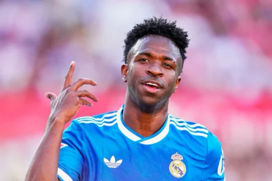 Arsenal nhắm bom tấn Vinicius Junior: Bài toán 137 triệu bảng và cuộc thanh lọc tại Emirates