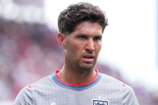 Juventus tiến gần chữ ký của John Stones: Quân bài chiến thuật đỉnh cao cho Serie A