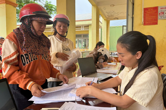 Tất bật tuyển sinh cho ngôi trường vùng biên