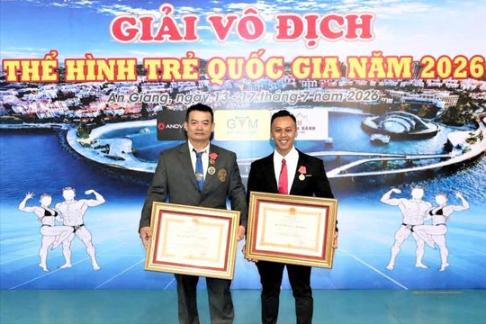 Người đứng sau những tấm huy chương thể hình quốc tế