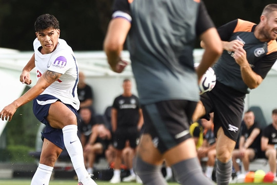 Sydney FC gặp Tottenham: Bài kiểm tra pressing và khoảng cách phong độ tại Sydney Super Cup