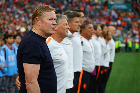 Hà Lan bế tắc tìm người dẫn dắt trong cuộc cách mạng ghế huấn luyện sau World Cup 2026