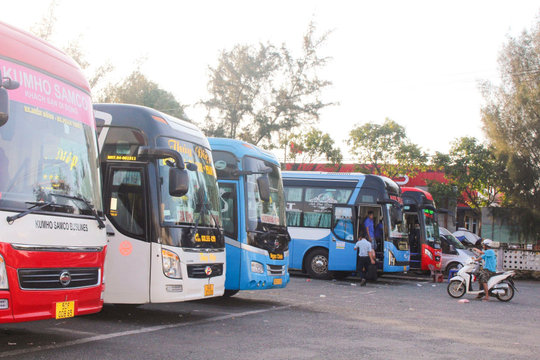 Lâm Đồng triển khai lộ trình thu phí không dừng tại bến xe, bãi đỗ xe