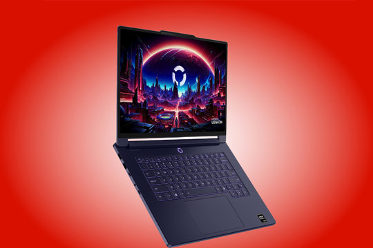 Lenovo Legion 7a 15ASH11 ra mắt toàn cầu: Laptop gaming 1,55 kg với APU AMD Strix Halo phân bổ 48GB VRAM