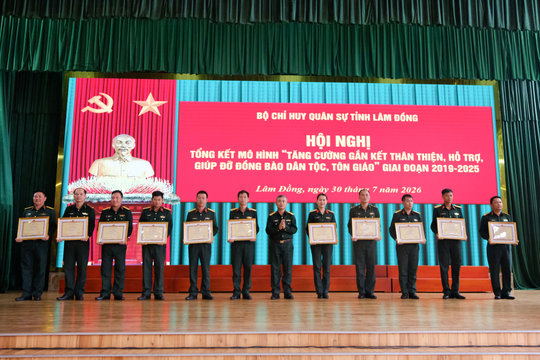 Bộ CHQS tỉnh tổng kết mô hình gắn kết, hỗ trợ đồng bào dân tộc, tôn giáo