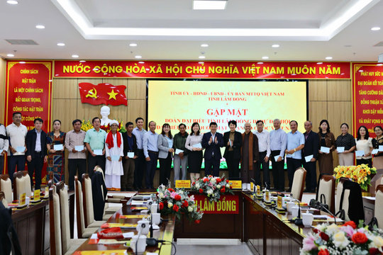 Chung sức vun bồi khối đại đoàn kết