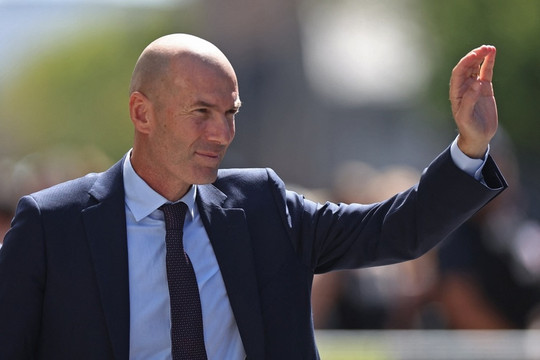 Zinedine Zidane nhận mức lương ngoại lệ 5,4 triệu euro khi dẫn dắt tuyển Pháp