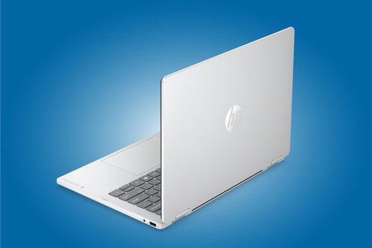 HP ra mắt laptop xoay gập OmniBook 5 Flip 14 inch trang bị chip Intel Panther Lake và RAM 32GB